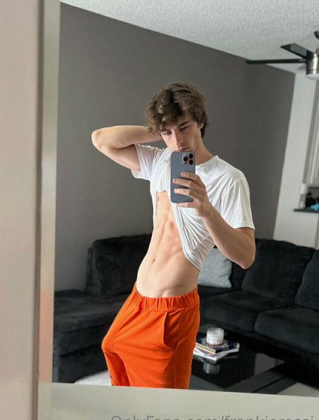 frankierossi onlyfans nudes leaks
