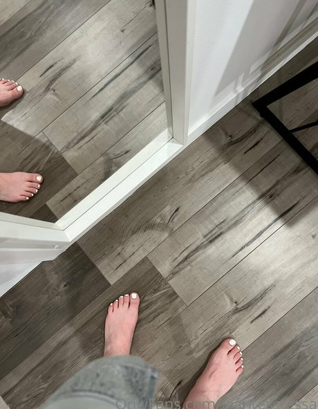 giantesstessa only fans nudes