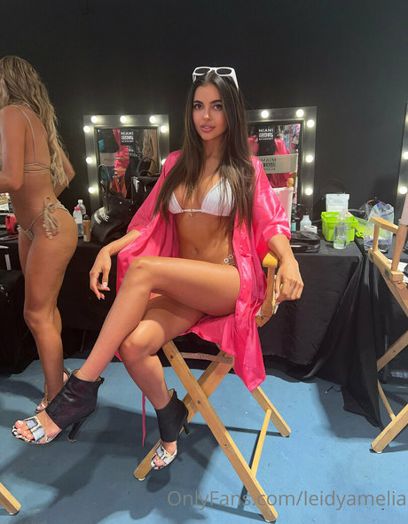 leidyamelia onlyfans boobs