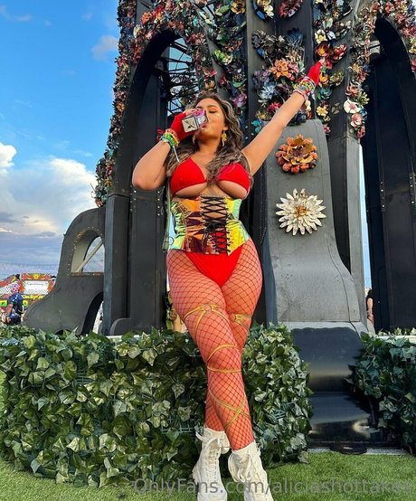 aliciashottakes onlyfans leaked pictures