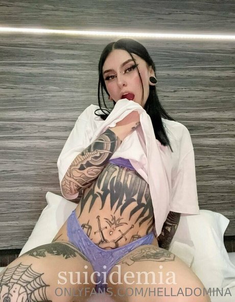 helladomina nude only fans leaks