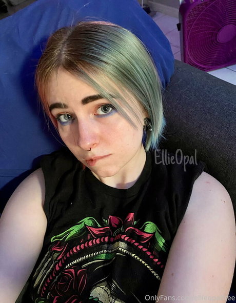 ellieopalfree nude onlyfans leaks