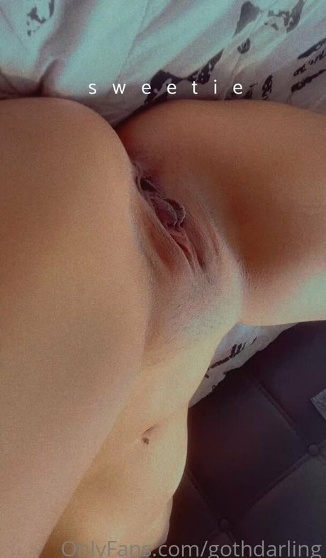 GothDarling leaked onlyfans content