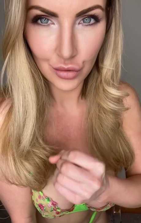 stepmomgeorgie onlyfans pics leaked