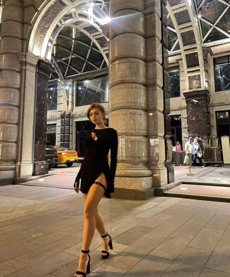 Renata Valliulina onlyfans model