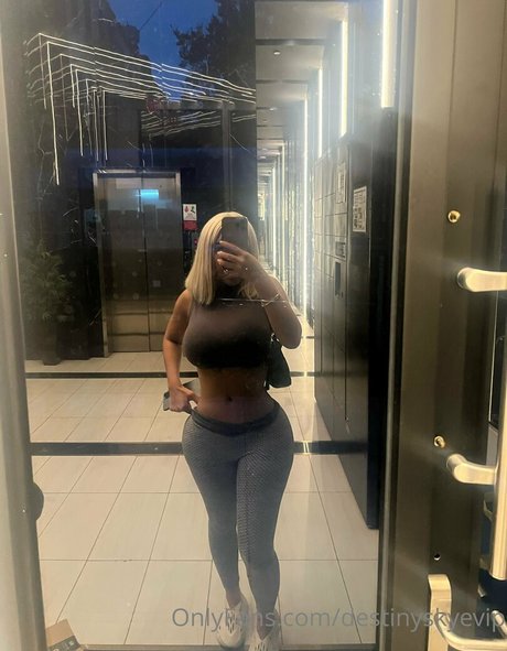 Destinyskyevip only fans naked