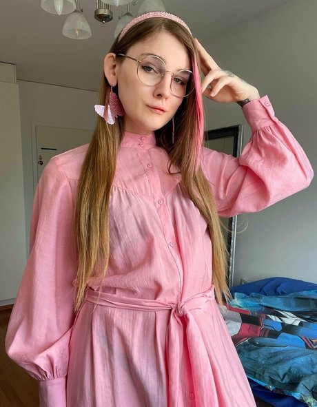 nanachka tits onlyfans