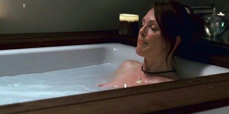 Julianne Moore onlyfans creator