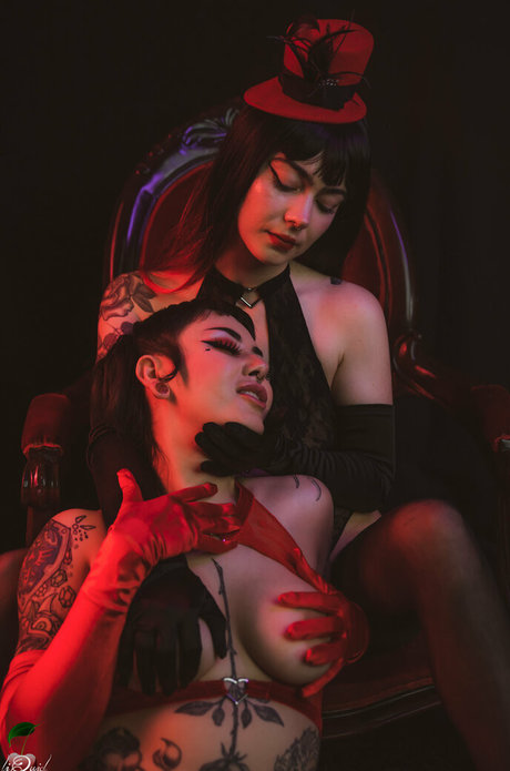 Synthia Valentine fans only