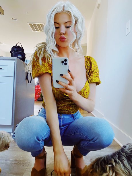 Riley Sinclair only fans nude