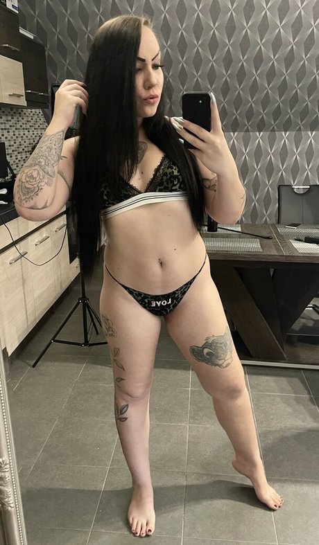 shiny queen onlyfans lesk