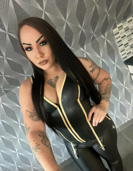 shiny queen free only fans