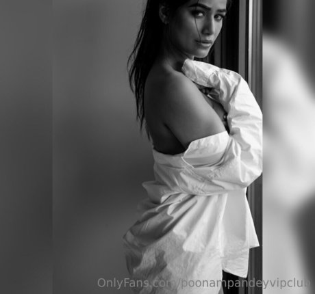 Poonam Pandey leaked onlyfans naked