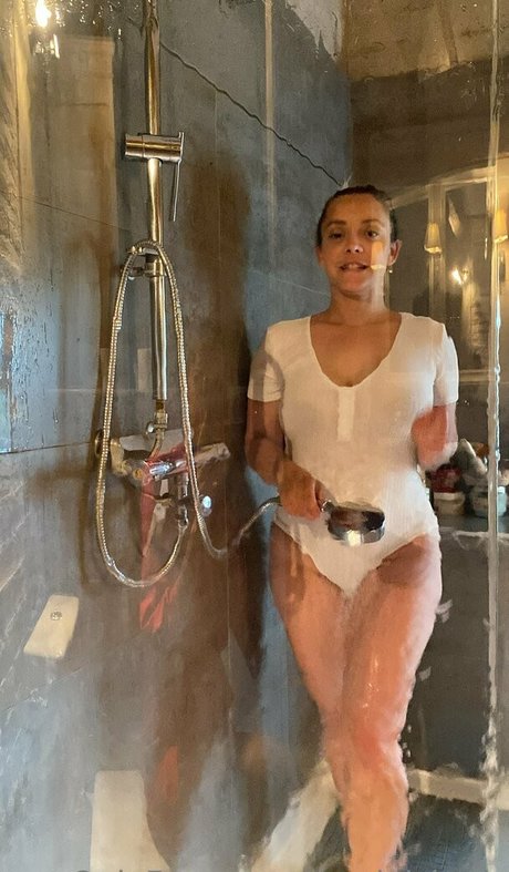 Liza Del Sierra nude on onlyfans