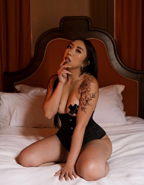 egirlren onlyfans model photo