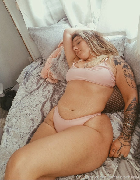 Summers VonHesse onlyfans model