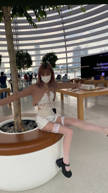 A1es5andra naked onlyfans