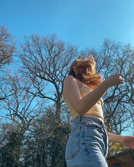 Kay Proctor is on onlyfans