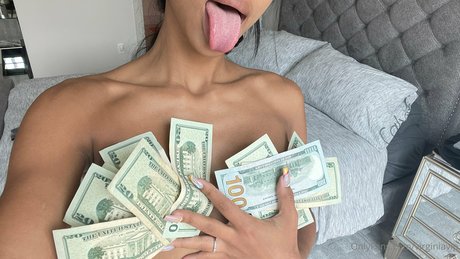 Virginia Sanhouse nude onlyfans leak