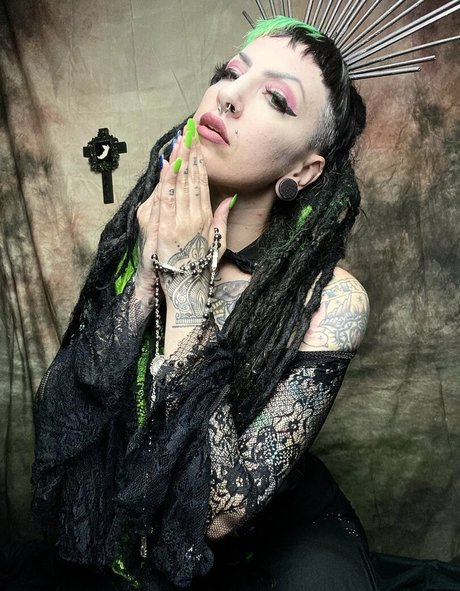 elfspitfree nudes onlyfans