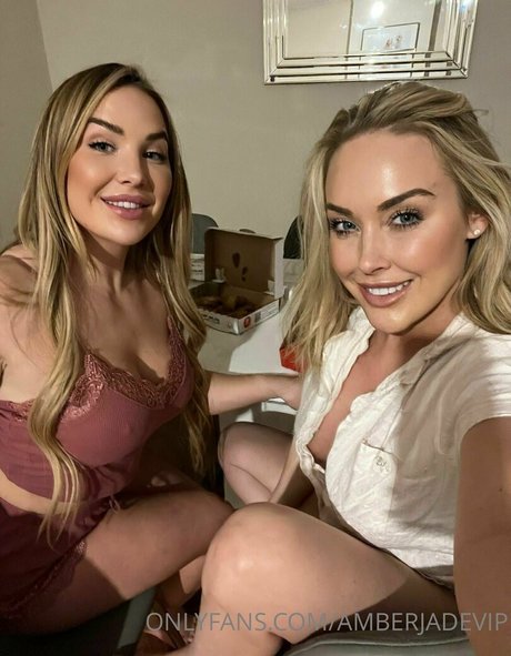 fat black onlyfans porno frame