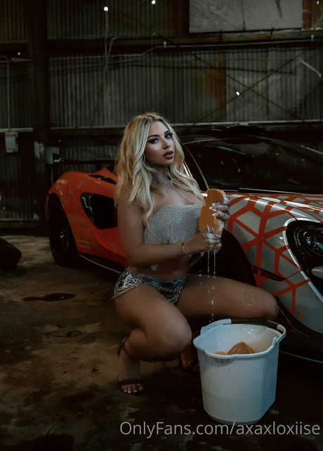 axaxloxiise feet onlyfans