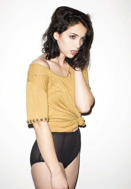 Emily Rudd onlyfans naked
