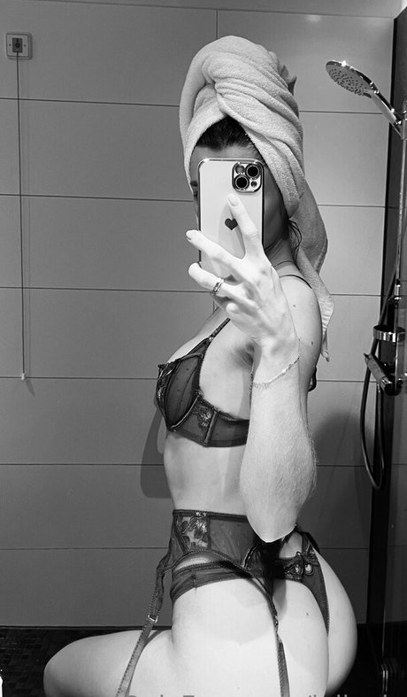 slim milf onlyfans best images