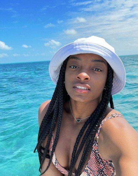 Simone Biles nude only fans leaks