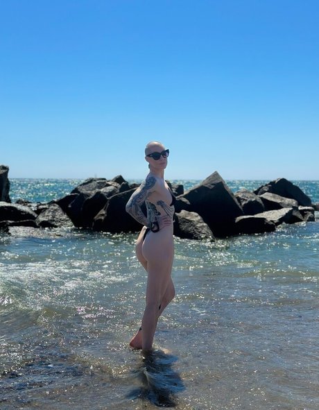 Comicbookgirl19 Profile pic