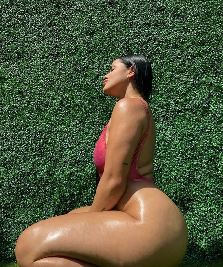 Katya Elise Henry onlyfans picture