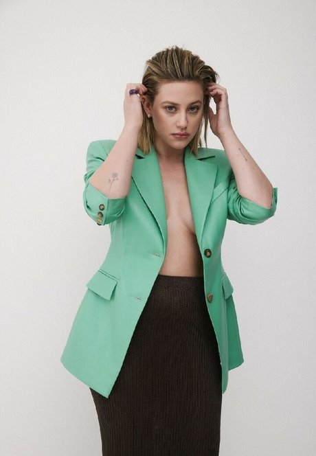 Lili Reinhart nude onlyfans