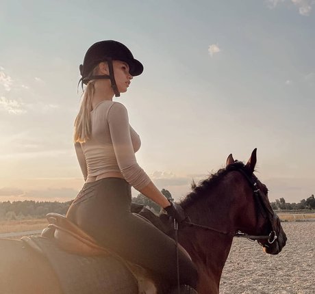 Ilona Arsentieva onlyfans free content