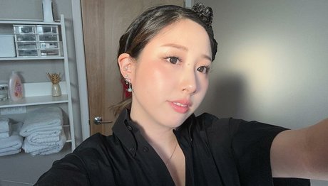 busty lingerie onlyfans hot xxx picture