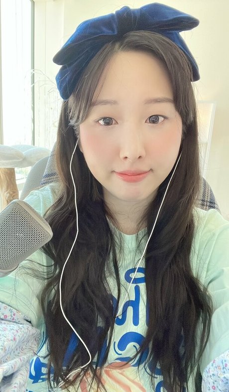 Starsmitten naked onlyfans pics