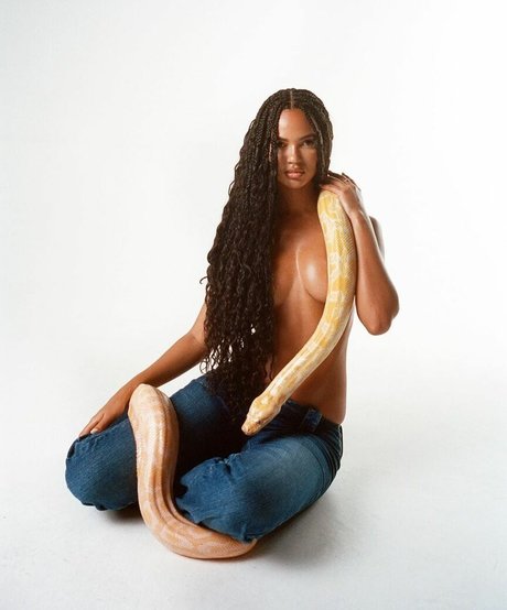 Juliana Nalu on onlyfans