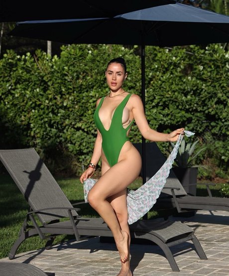 Alexia Inguanzo nude leaked onlyfans