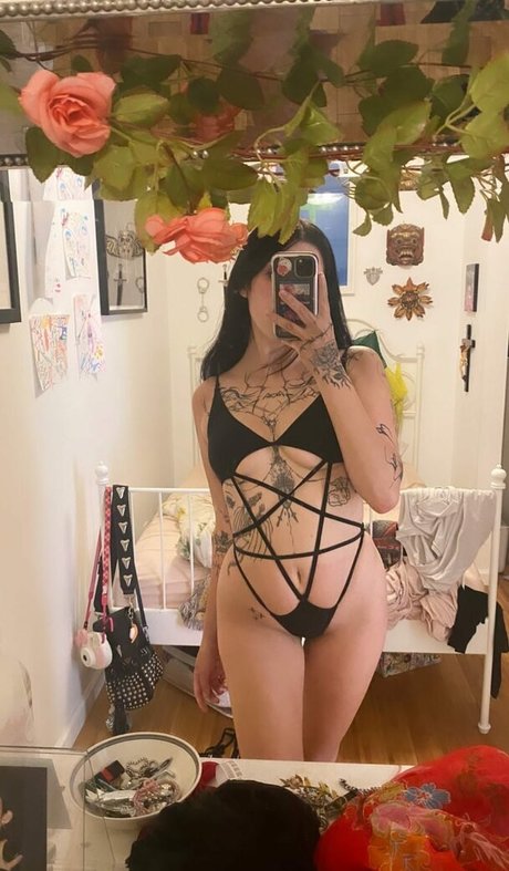 DeathbyRomy onlyfans porn leak