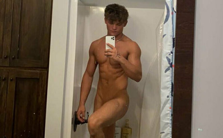 taylorsfree onlyfans pic