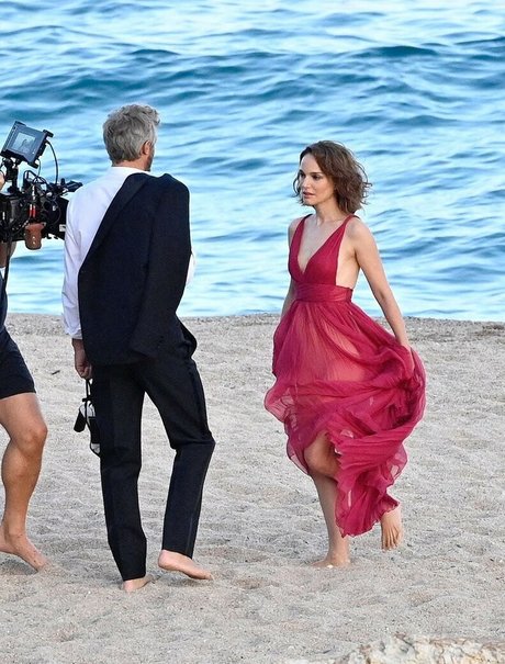 Natalie Portman onlyfans striptease