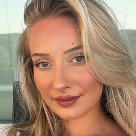 Ermira Lika onlyfans exposed