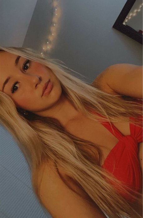 Emily Rickwood onlyfans porn leaked