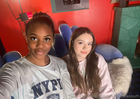 allyfromthesouth onlyfans nudes