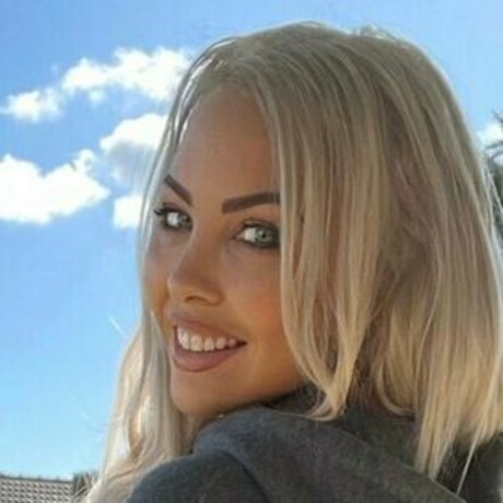 evieleana nude onlyfans leaked