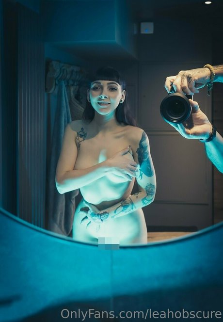 LeahObscure tits onlyfans