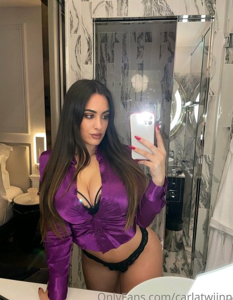 Carla Twin onlyfans leak