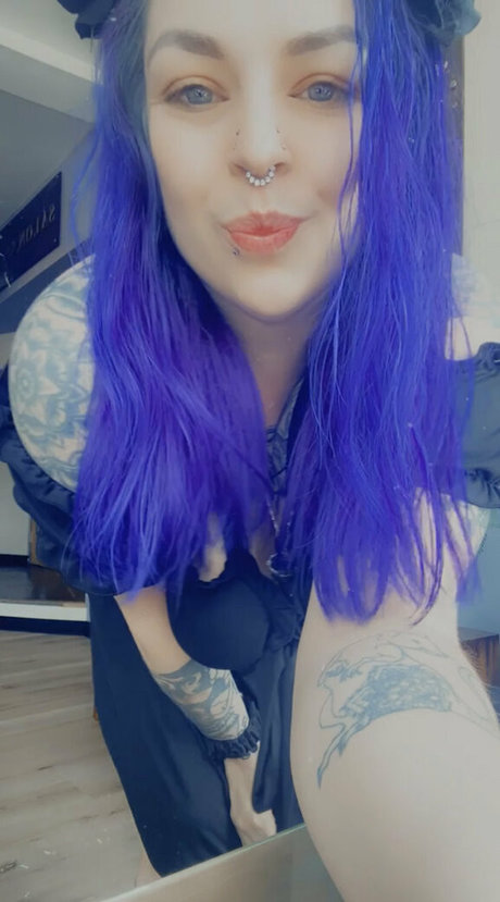 inkedshyvixen only fans sex