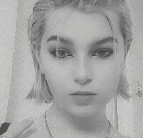 valya_ onlyfans pics