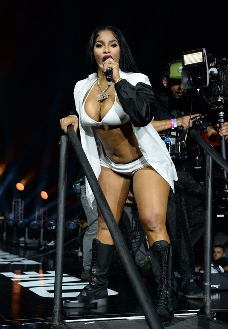 Joseline Hernandez onlyfans leajs