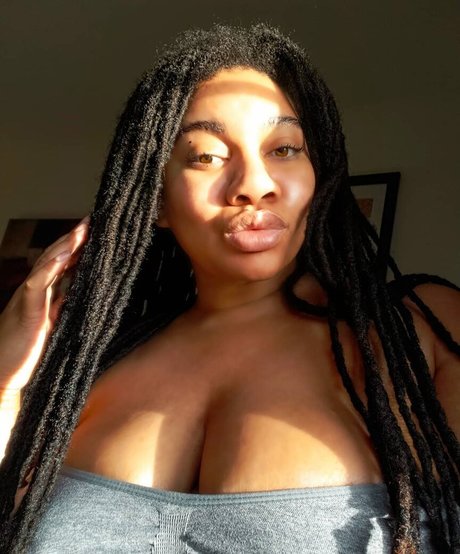 Locked Honey Princess new onlyfans leak